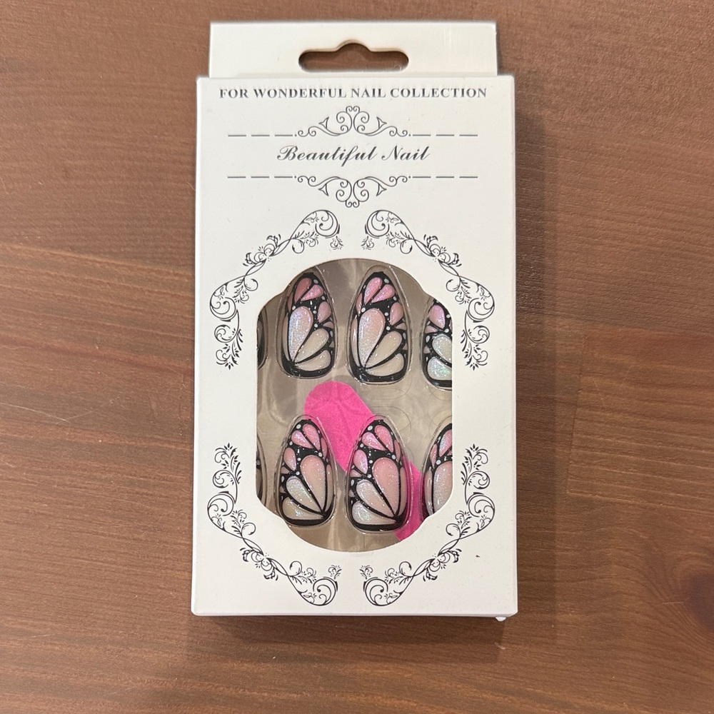 Butterfly Wing Nail Set